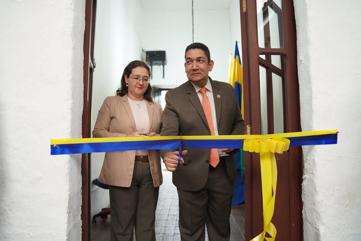 UNIMAYOR abre nueva sede de Vicerrectoría Académica y de investigaciones, y de posgrados. 